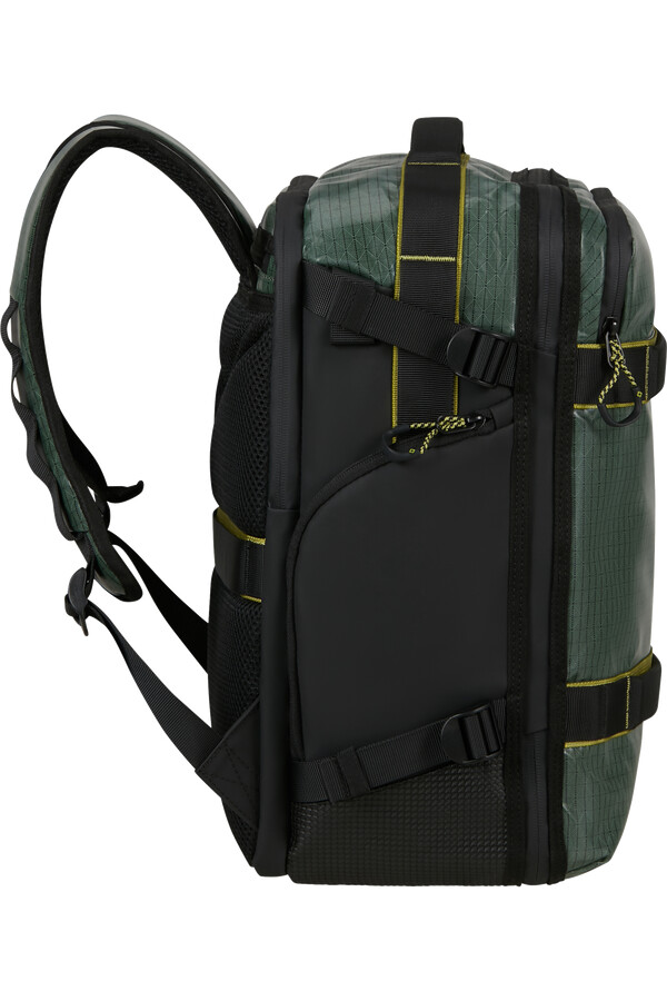 アウトトラックス バックパック 15.6インチ フォレストグリーン